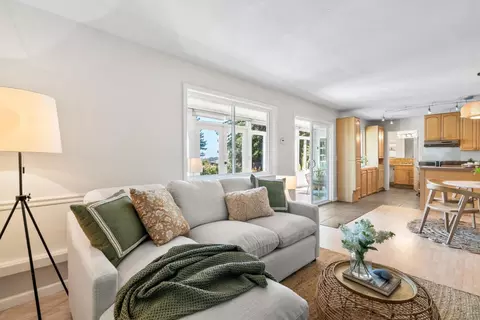 Living - 7051 Mesa Dr, Aptos, CA 95003 photo 10 of 10