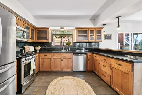 Kitchen - 7051 Mesa Dr, Aptos, CA 95003 photo 5 of 9