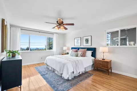 Bedroom - 7051 Mesa Dr, Aptos, CA 95003 photo 5 of 10