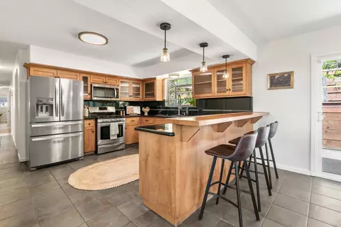 Kitchen - 7051 Mesa Dr, Aptos, CA 95003 photo 3 of 9