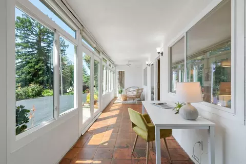 Dining - 7051 Mesa Dr, Aptos, CA 95003 photo 4 of 7