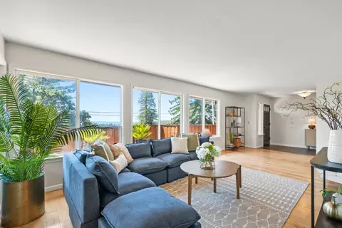Living - 7051 Mesa Dr, Aptos, CA 95003 photo 2 of 10