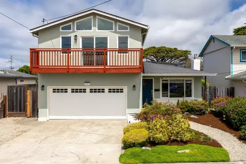 341 Grove St, Half Moon Bay, CA 94019