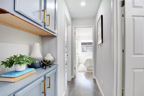 Entry Way - 128 Orsi Cir, San Francisco, CA 94124 photo 2 of 4