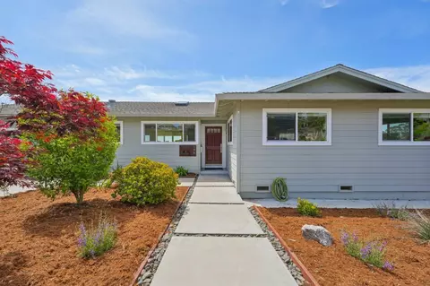 106 Arroyo Ct, Santa Cruz, CA 95060