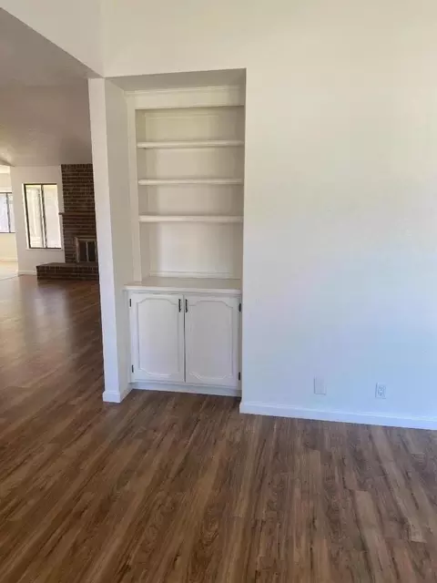 Living - 396 Lancaster Dr, Manteca, CA 95336 photo 2 of 5