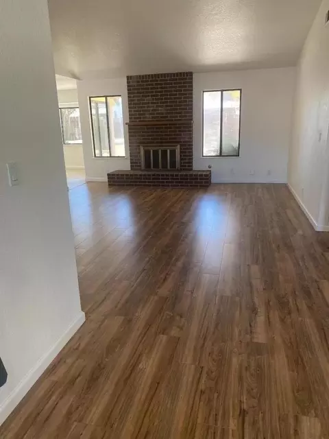 Living - 396 Lancaster Dr, Manteca, CA 95336 photo 3 of 5