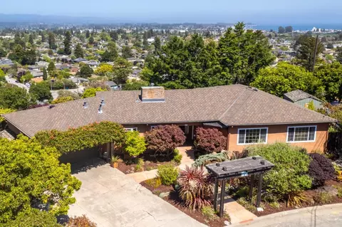 139 Scenic St, Santa Cruz, CA 95060