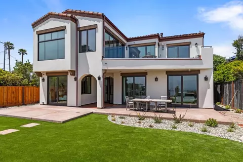 4190 Opal Cliff Dr, Santa Cruz, CA 95062