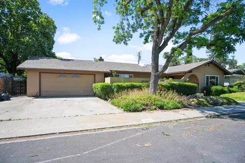 1008 Lexington Dr, Modesto, CA 95350 photo 2