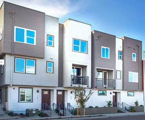 1702 17th St, Oakland, CA 94607