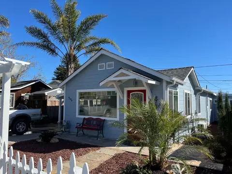 4570 Crystal St, Capitola, CA 95010 photo 2