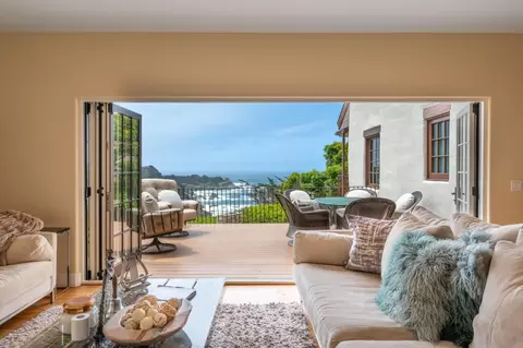 151 Highland Dr, Carmel, CA 93923 photo 3