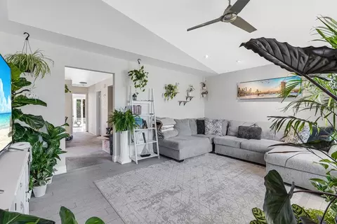 928 Lincoln St, Watsonville, CA 95076 - Movoto