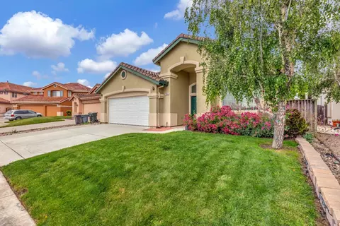 1836 Gamay Way, Salinas, CA 93906 photo 2