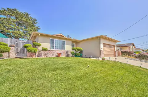 3054 Bayer Dr, Marina, CA 93933 photo 2