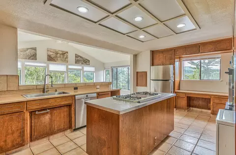 23735 Determine Ln, Monterey, CA 93940 photo 6