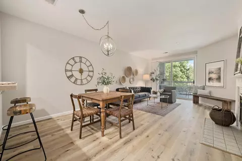 905 Sunrose Ter 107, Sunnyvale, CA 94086