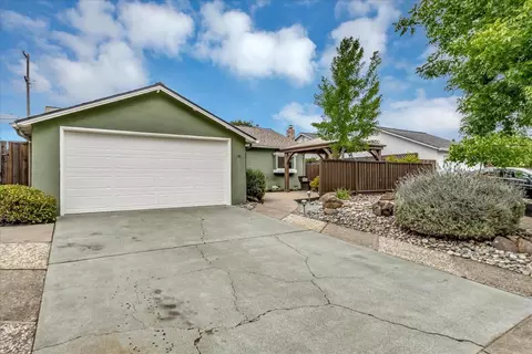 945 Scott Ct, Campbell, CA 95008 photo 2