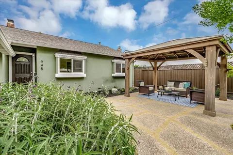 945 Scott Ct, Campbell, CA 95008 photo 4