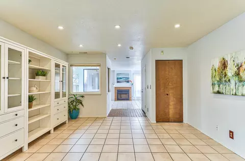 193 Linde Cir, Marina, CA 93933 photo 10