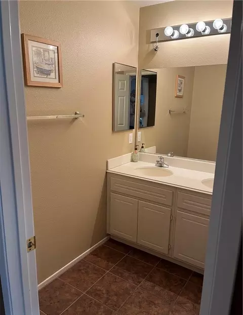 Bath - 29870 Watson Ct, Highland, CA 92346 photo 3 of 4