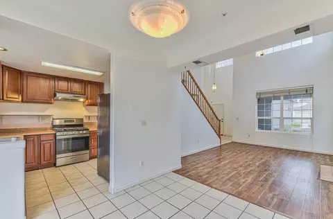 985 Crestview St, Salinas, CA 93906 photo 9