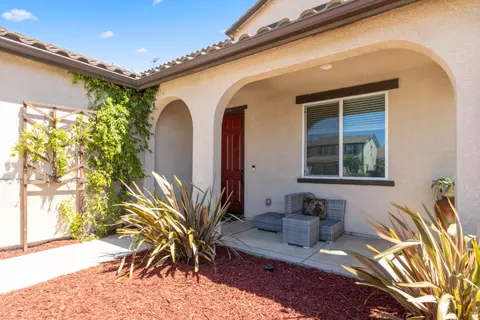 642 Ventura Dr, Soledad, CA 93960 photo 2