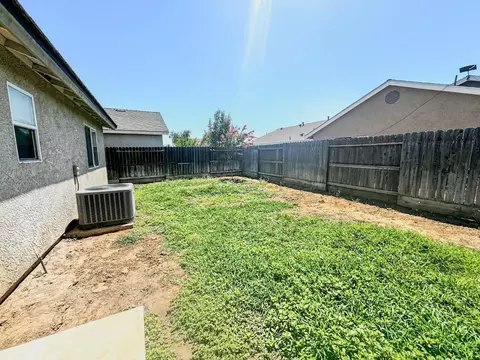 438 Rhianon Dr, Merced, CA 95341 photo 16