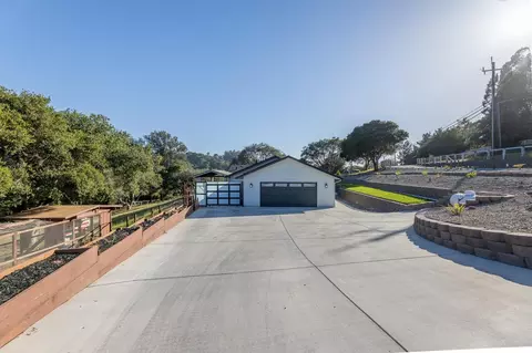 18300 Moro Rd, Salinas, CA 93907 photo 1