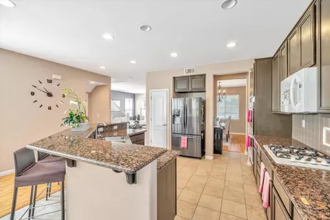 737 Brookhurst Blvd, Lathrop, CA 95330 photo 11