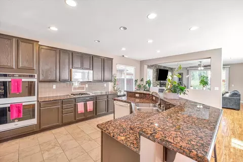 737 Brookhurst Blvd, Lathrop, CA 95330 photo 12