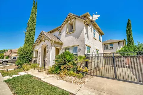 737 Brookhurst Blvd, Lathrop, CA 95330 photo 2