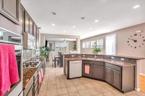 737 Brookhurst Blvd, Lathrop, CA 95330 photo 13