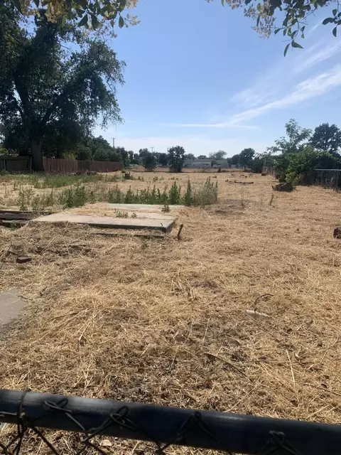 326 Oak Ave, Galt, CA 95632