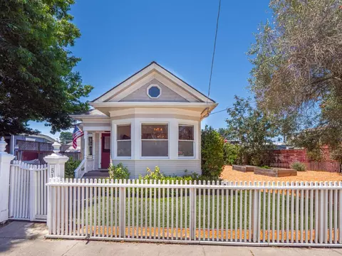 515 Caledonia St, Santa Cruz, CA 95062