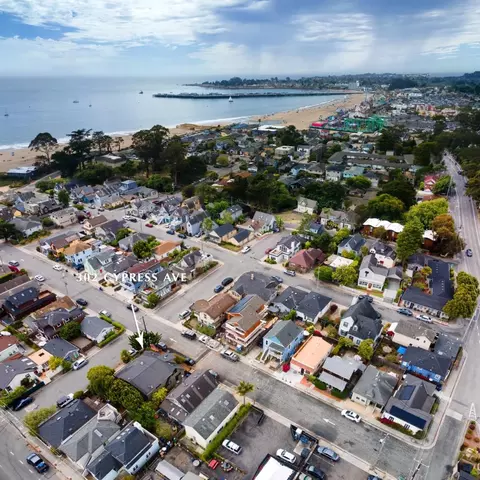 302 Cypress Ave, Santa Cruz, CA 95062