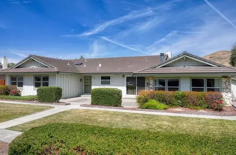 22697 Coleta Dr, Salinas, CA 93908 photo 2