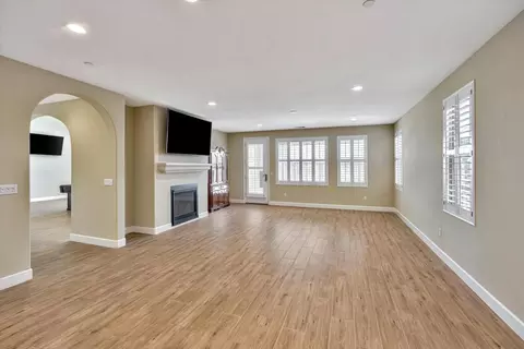 1586 Como Dr, Manteca, CA 95337 photo 30