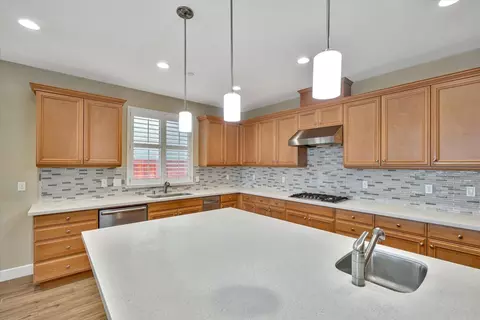 1586 Como Dr, Manteca, CA 95337 photo 37