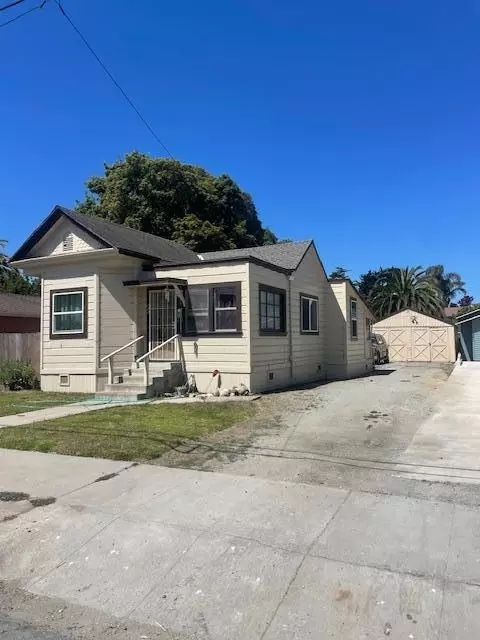 242 Riker Ter, Salinas, CA 93901 photo 1