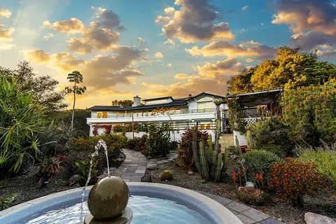 1 Kite Hill Rd, Santa Cruz, CA 95060
