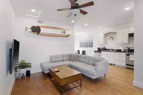 605 Pacific Ave 302, Santa Cruz, CA 95060