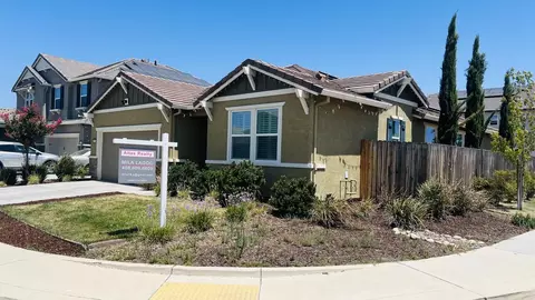 1696 Red Ribbons Ln, Manteca, CA 95337 photo 2