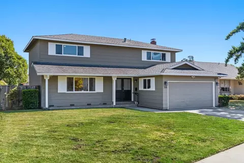 133 Seaborg Pl, Santa Cruz, CA 95060