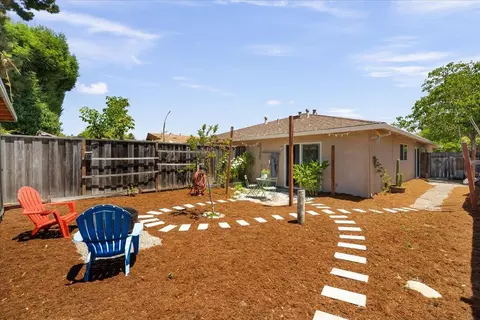 1783 Reinelt Ave, Santa Cruz, CA 95062