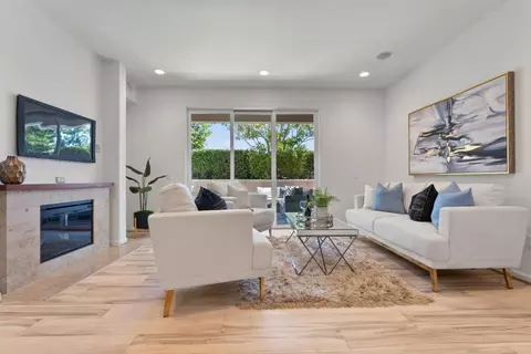 912 Campisi Way 114, Campbell, CA 95008