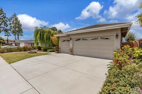 1017 Greenwood Pl, Salinas, CA 93901 photo 3
