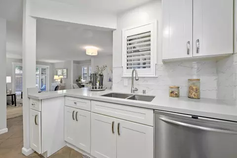 598 Ironwood Ter 2, Sunnyvale, CA 94086