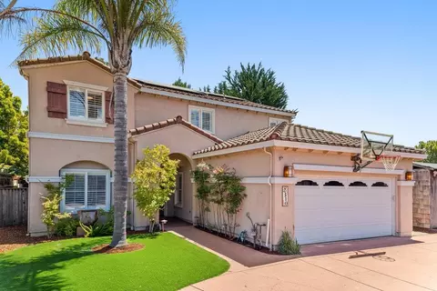 2310 Muriel Dr, Santa Cruz, CA 95062